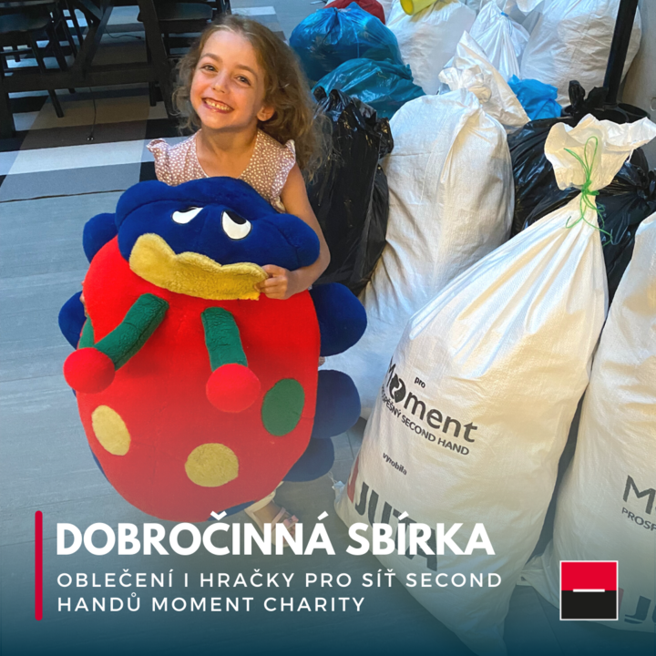 ESSOX_CZ's tweet photo. V ESSOXu jsme se již poněkolikáté se zapojili do sbírky oblečení a hraček pro síť dobročinných second handů Moment Charity Shops. Naplnili jsme bezmála 30 pytlů a některé děti našich zaměstnanců se pro radost jiných vzdaly i svých oblíbených hraček. 😊
#essox #csr #charita https://t.co/T5YpV8SIJr