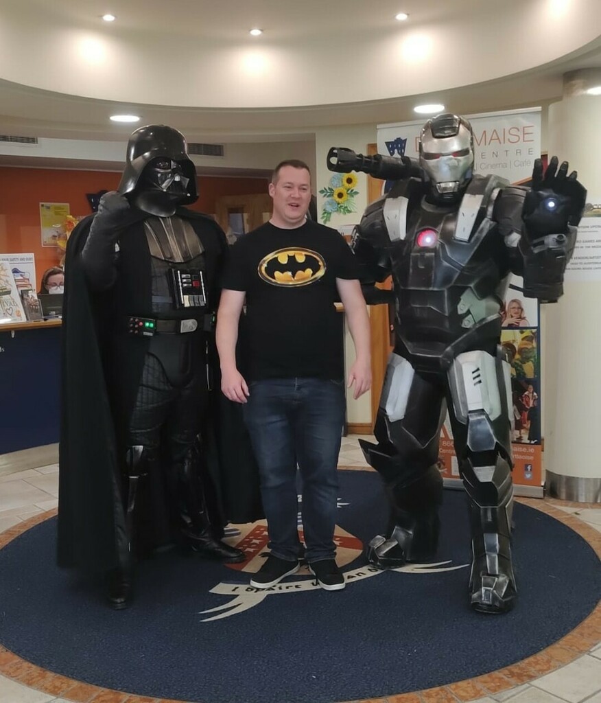 501stIreland's tweet photo. SL19793 got to hang out with friends from Reel Icons & other groups at Celtic Con in Portlaoise on Saturday.
It was great to be back in the town again.
#BadGuysDoingGood #501stIreland #VadersFist #ReelIcons #WarMachine #CelticCon #DarthVader https://t.co/uH1eMFqXiU https://t.co/qopSzmpEYa