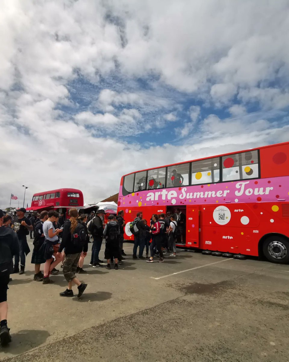 christellamont1's tweet photo. Et voilà le #bus #artesummertour reprend la route !
Merci @hellfestopenair pour ce double festival, c'était une parfaite ouverture de tournée 🤘
Jeudi, nous serons sur le @sunsetefestival
#30ansARTE
@ARTEconcertFR
@ARTE_Radio
@ARTEfr @ARTEpro https://t.co/FOLGa9dym6