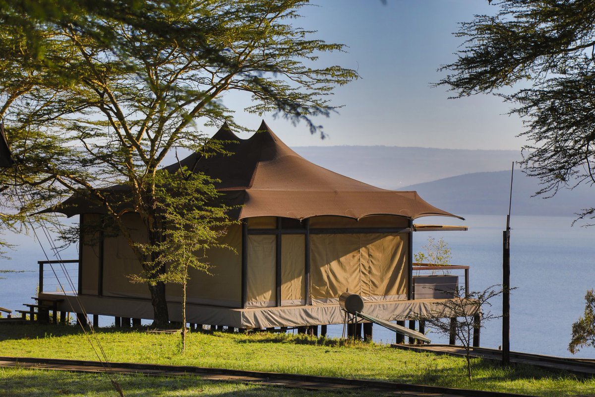MohilsK's tweet photo. The Cliff Nakuru always delivers the luxury vibes.
A night here will cost you:
   Kshs. 22000 per person sharing on weekdays
   Kshs. 24000 per person sharing on weekends

☎️ OSCAR: 0721514167 https://t.co/TCMSHAiWaY