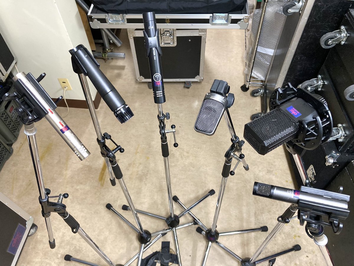 akc_audio's tweet photo. 【ゆる募】
実験に付き合ってくれるドラマー2名くらいと、実験に参加したい方数名。
今回のテーマは『金物とスネア』日程はある程度話し合いで決めましょうw
#SM57 #C451B #AKGP17 #AE3000 #BETA57A #LCT240 #ATM450 #BETA57A #e904 #e604 #ATM230 https://t.co/QRRM68H0k1