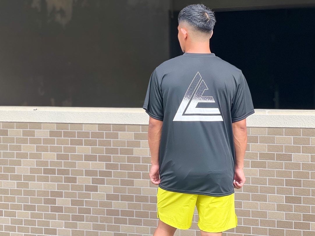 SLAMJAPAN's tweet photo. 【那覇店入荷情報】
@legit_cal より新作アイテムが続々と入荷してます！！

これからの季節に大活躍のショート丈パンツや
オンコートで着用可能なTeeシャツなど

是非店頭に遊びに来てくださいね♬

#SLAM那覇店 #legit #illdome #shorts #新作 #入荷 https://t.co/h3ozZpeWXL