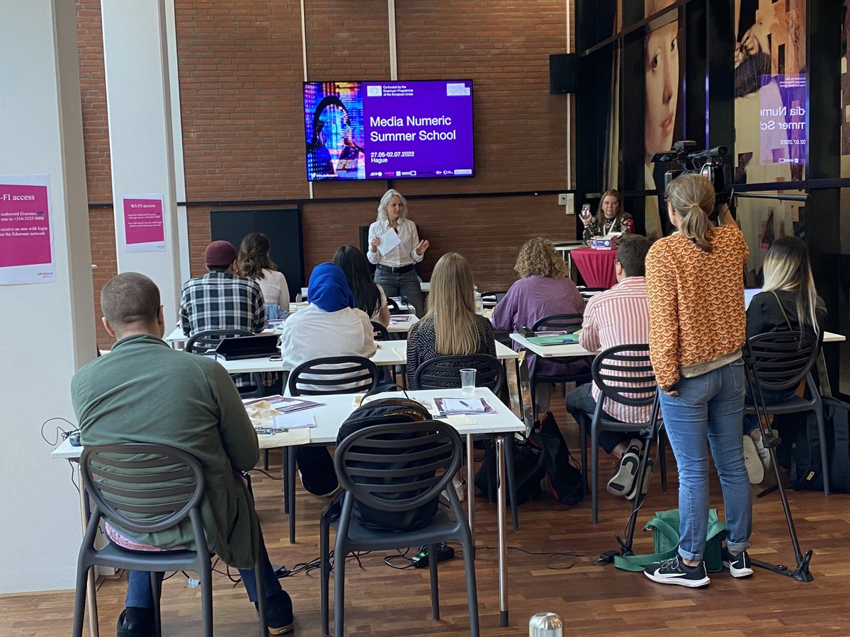 We are at @Inholland today kicking-off the 2nd edition of the <a href="/MediaNumeric/">MediaNumeric</a> international training programme on #datajournalism. Looking forward to an inspiring week of exchanges and creative thinking. 📱