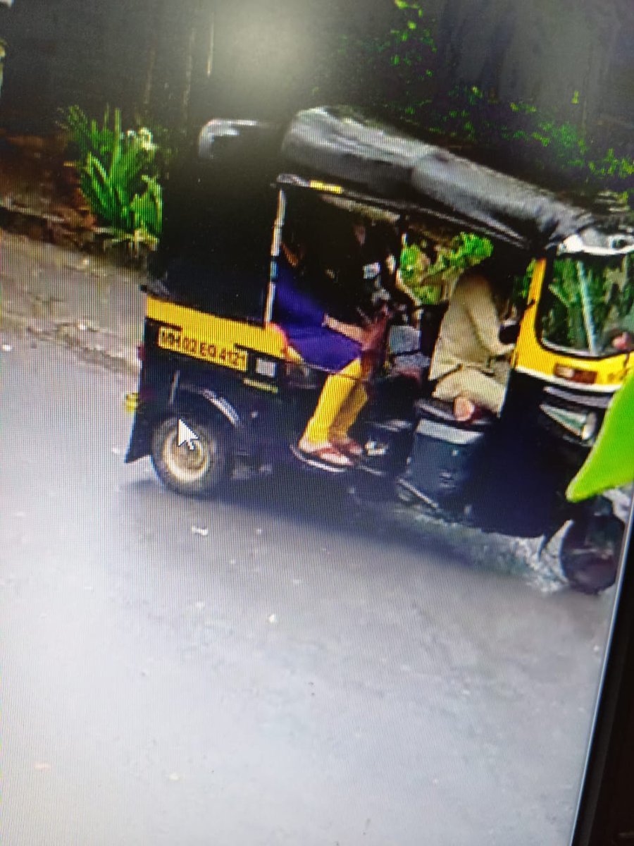sharukht's tweet photo. Auto no MH02EQ4121. Left wallet and mobile in this auto. Cama Park CHS Andheri West. Next to KW BMC office. Phone is switched off. Imp stuff in the wallet too...Pls help 🙏🙏 @mumbaimatterz
@RoadsOfMumbai @MNCDFbombay @CPMumbaiPolice @sanjayp_1 @MumbaiPolice @MTPHereToHelp https://t.co/SY2h8gY5vq
