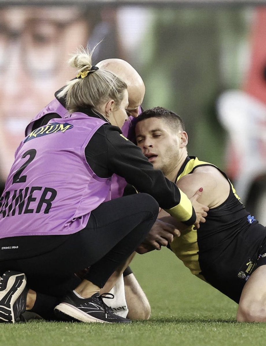 ⁦<a href="/davidking34/">David King</a>⁩ that’s the result of careless, give us a spell ⁦<a href="/AFL/">AFL</a>⁩ that act was as intentional as intentional can get