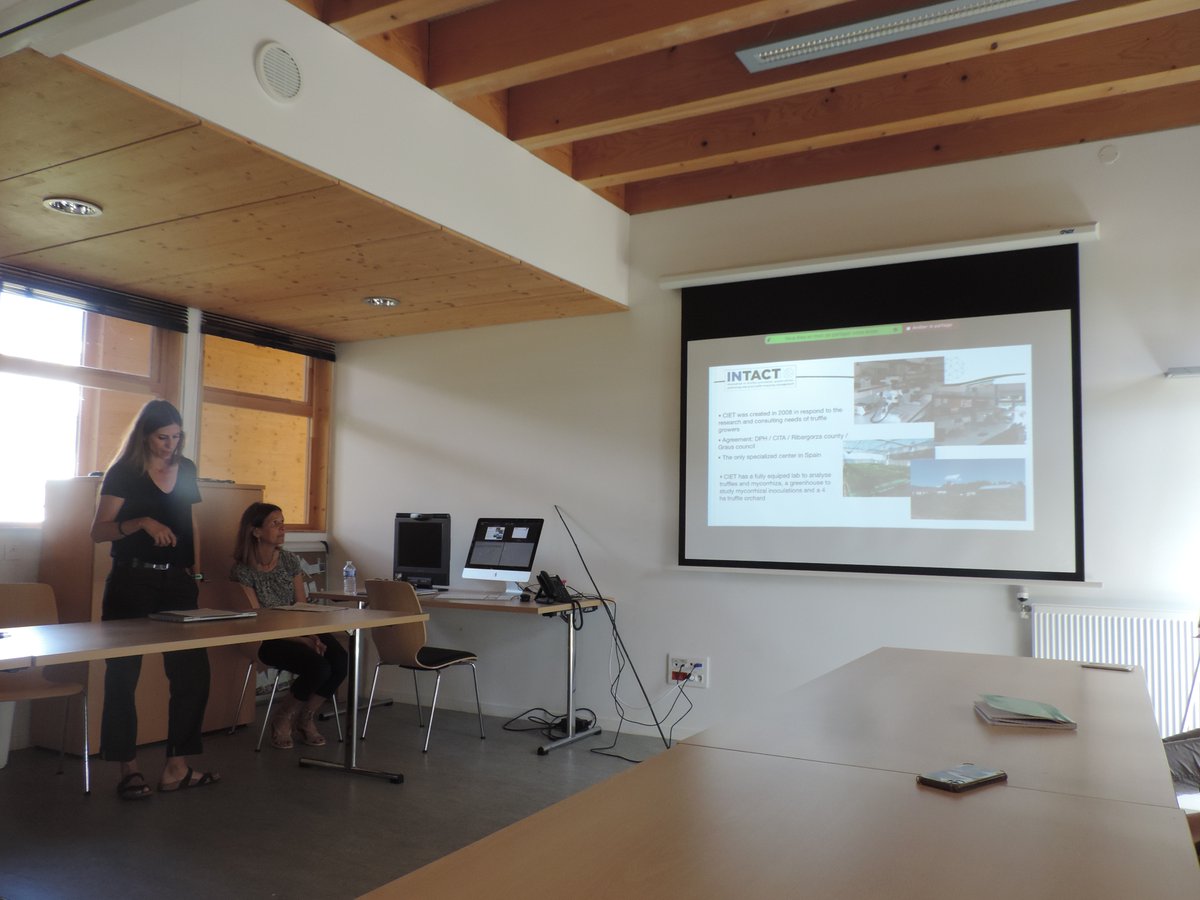 IntactProgetto's tweet image. Eva Gómez Molina and Marta Fábregas Reigosa from @DPHuesca (Spain) on the 24th of June presented their work at the INTACT Presentation Day @INRAE_France  (France) #H2020 #intactproject