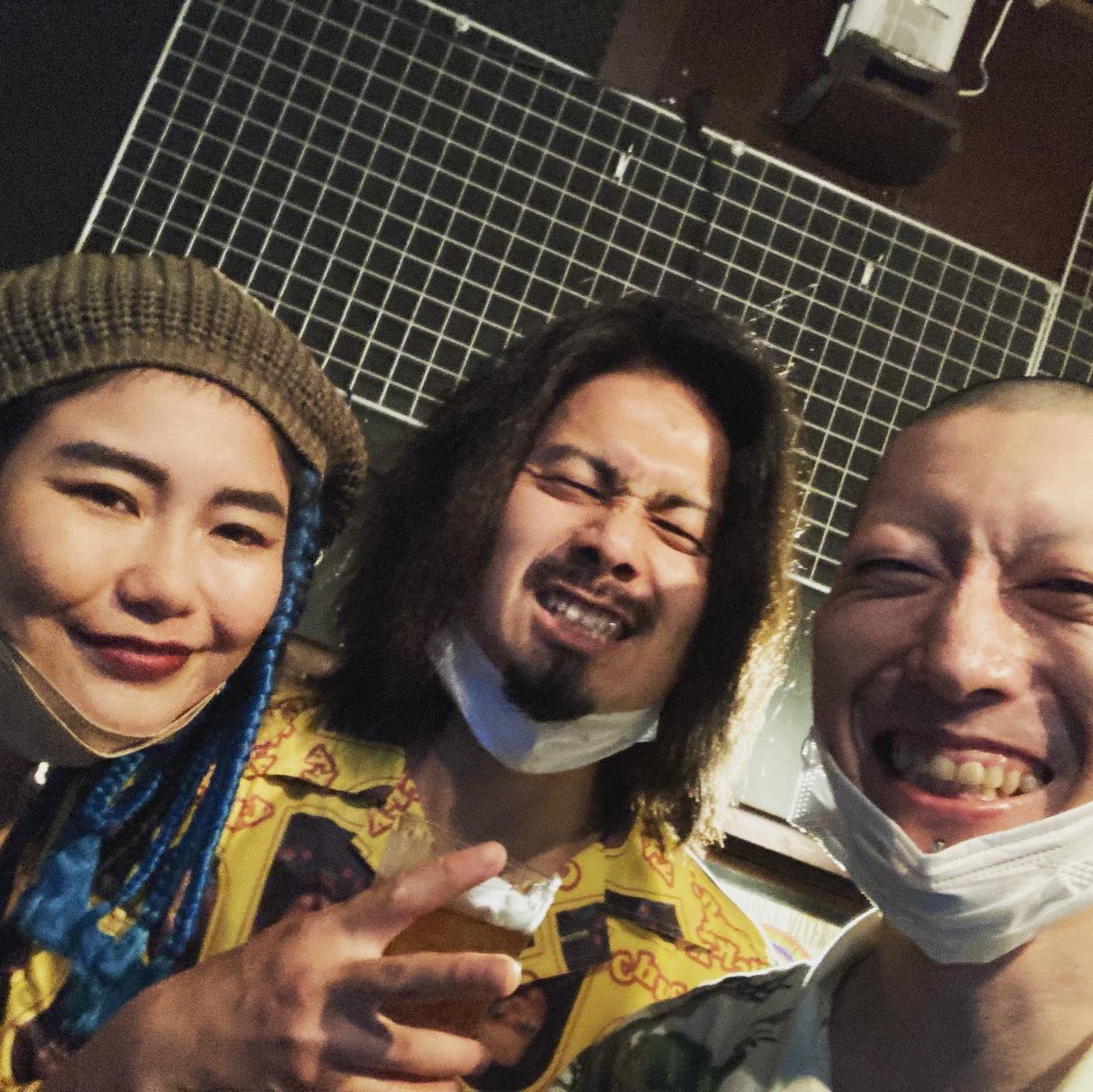 xxx3906xxx's tweet photo. "ROCKxOUT #124"

浜松、本当に最幸でした。

本当にありがとうございました。

我ヲ捨ツル演奏中の

テキーラ→日本酒ショット→テキーラ

にはかなりやられました。

また必ず🔥🔥🔥

#我ヲ捨ツル #jack上村 #skinheadgirl #rockxout #hamamatsu #mescalindrive https://t.co/GFeQWkuyPk
