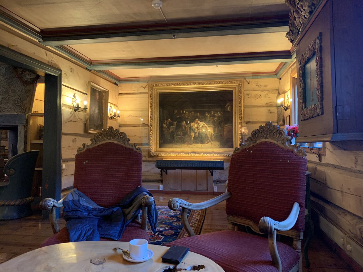 Nauhar's tweet photo. @Wingo_Bear Je rentre juste de Norvège, si tu passe dans le coin de Slåligrende faut absolument que tu passe une nuit au Elveseter Hotel https://t.co/JmtyGd36Cw