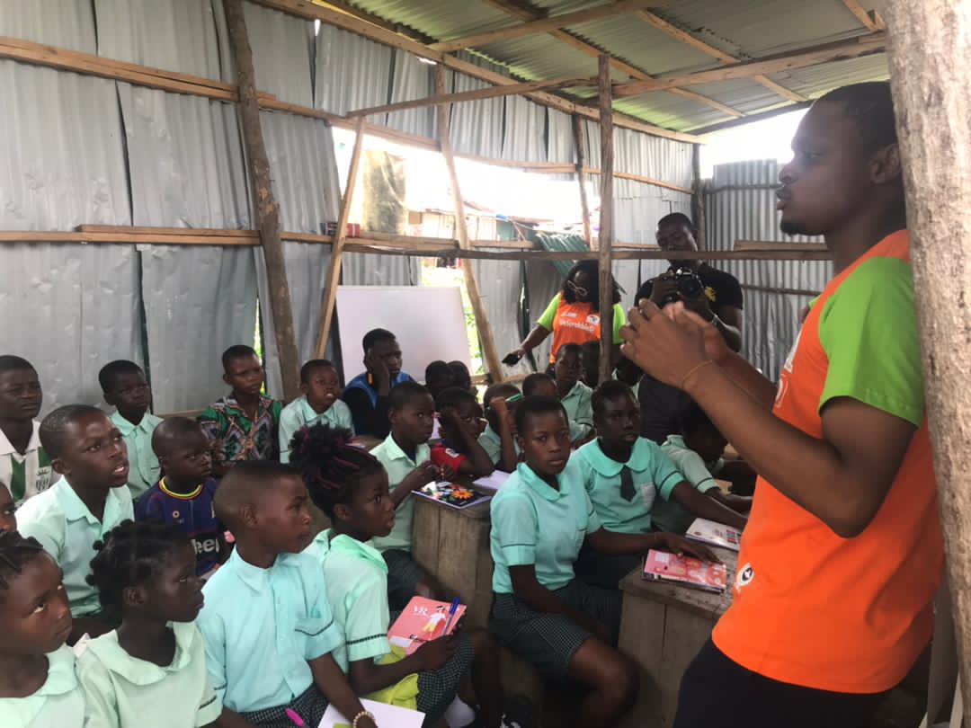 TheDanIbitoye's tweet photo. We did a thing or two over the weekend with the beneficiaries, it was their first interaction with Scrabble board.
I enjoyed every bit of it and their eagerness to learn was mesmerising.
what we do @Peds_ca_
#unscrabbled #pedsca #scrabble #wordgame https://t.co/PWDRlY7z43