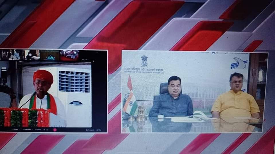 uRadbar's tweet image. आज राजस्थान के लिए बड़े ही गर्व और खुशी की बात है, 1357 करोड़ रुपए की सड़क मार्ग की योजना की सौगात हमारे प्रदेश को  मिल रही है🙏
@nitin_gadkari
@devjimpatel

 #Nitinजी #DevjiPatel #राजस्थान