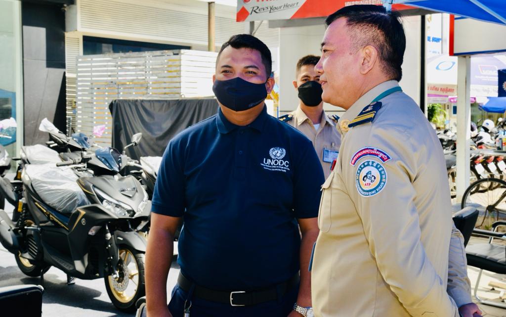 valemichigan's tweet photo. @UNODC_SEAP provides motorbikes to #Cambodia officers to better patrol #phnomphen, be closer to the community & spot those vulnerable people needing assistance.
Thanks @GermanyDiplo for the support!
#SpeakUpAgainstViolence
#UNODCGender
@UNCambodia https://t.co/3IJ6gRDIyu