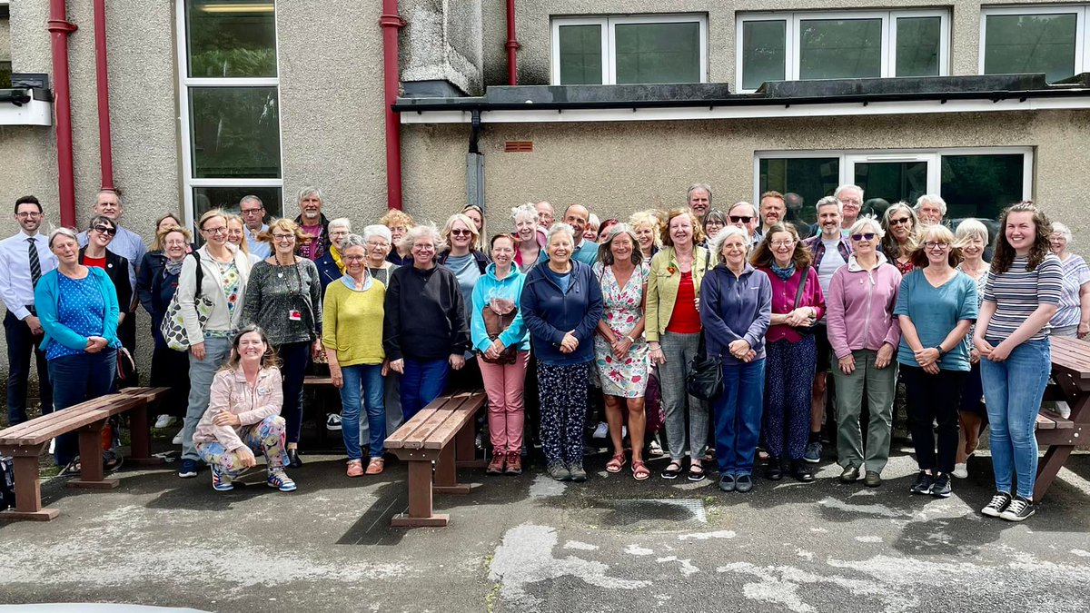 Learn Cymraeg GO (Learn Welsh North West) (@learn_cymraeg) on Twitter photo 🗓Yn Awst 2023 mi fydd yr <a href="/eisteddfod/">eisteddfod</a> yn dwad i ardal Dysgu Cymraeg Gogledd Orllewin.
Dydd Sadwrn roedd 'na seremoni cyhoeddi (proclamation ceremony) a chwrs i bobl sy'n dysgu Cymraeg i ddysgu mwy am #Eisteddfod2023.
Diwrnod gwych! 🗓Yn Awst 2023 mi fydd yr <a href="/eisteddfod/">eisteddfod</a> yn dwad i ardal Dysgu Cymraeg Gogledd Orllewin.
Dydd Sadwrn roedd 'na seremoni cyhoeddi (proclamation ceremony) a chwrs i bobl sy'n dysgu Cymraeg i ddysgu mwy am #Eisteddfod2023.
Diwrnod gwych!