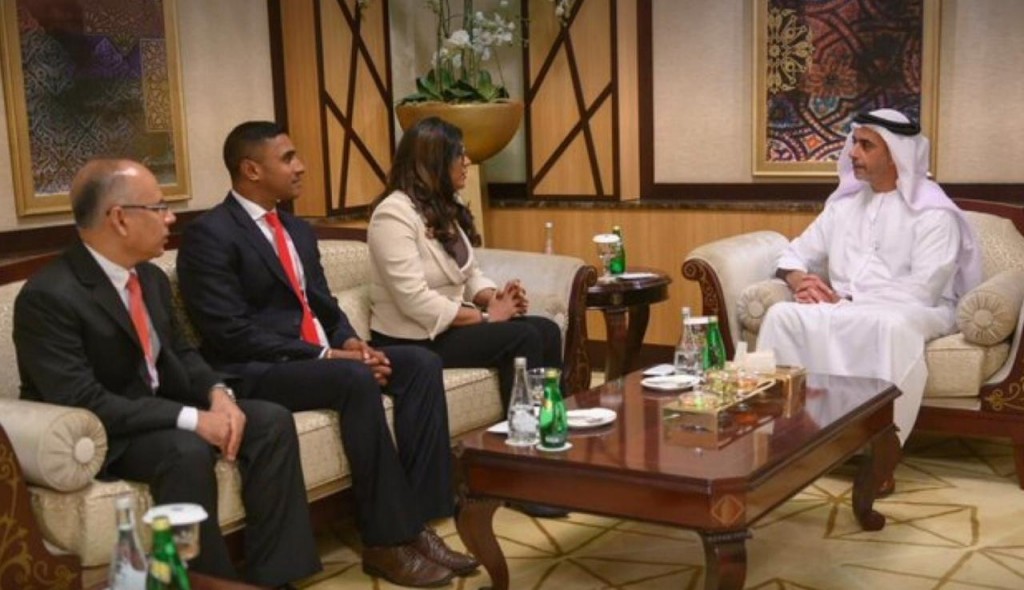 RaajeMv's tweet image. Raajege hurihaa dharina unan oiy jeeluthakuge binthaka haggutha India vikaalaafa amila dharin nubeheyshe kiyun ladhu ganun jeheyne.
Ekudhina kiyava dhinee FPID vagu faisaa in.
Hageegai hajamu kolha. Umurudhuvaha mivahaaaka govaanun.
#IndiaOut #FPID #corruption #RubelSattar