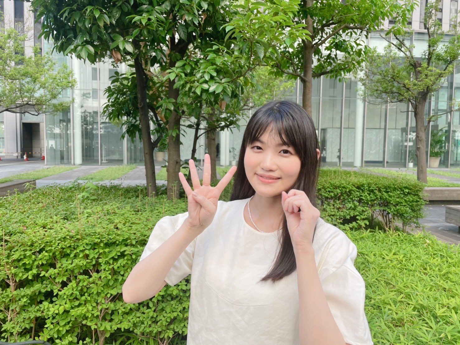 早見沙織 Official 早見沙織 Official Twitterフォロワー40万人突破 いつも応援いただきありがとうございます 涼しげなお写真をお届けいたします 早見沙織 T Co Ujnpwunscy Twitter