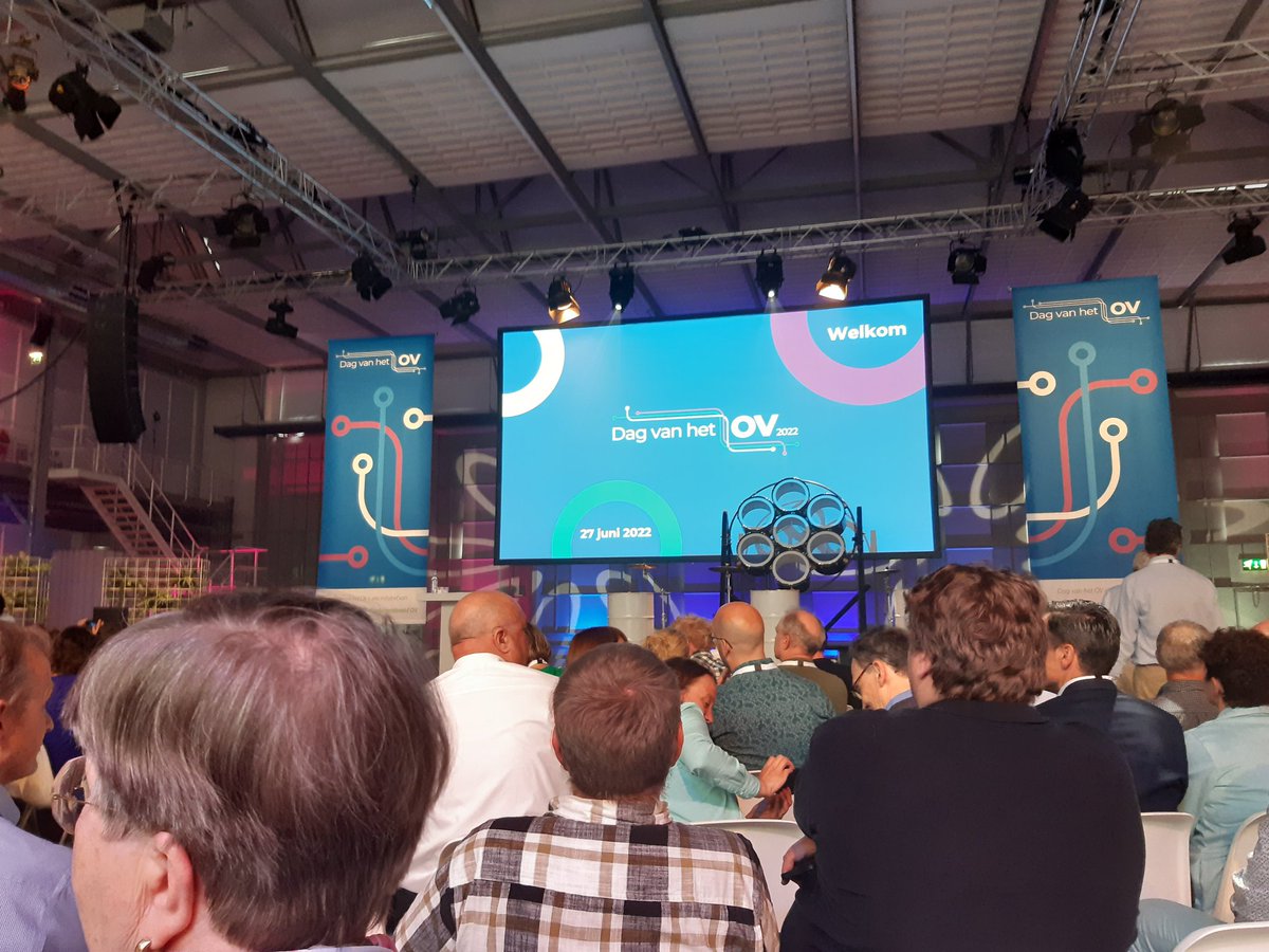 We gaan beginnen! Belooft een interessante dag te worden. #dagvanhetov