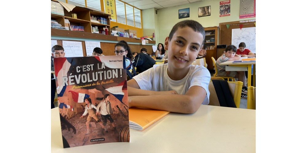 championlecture's tweet photo. Merci à l'Est Républicain pour cet article sur Camil, 9 ans, finaliste Grand Est, qui participera mercredi à la finale nationale !
Retour en mots et en images sur la rencontre qui s'est déroulée dans sa classe de l’école La Petite Saison à Thionville :
https://t.co/kAM9XuvGtV https://t.co/MG5fiGuIOd