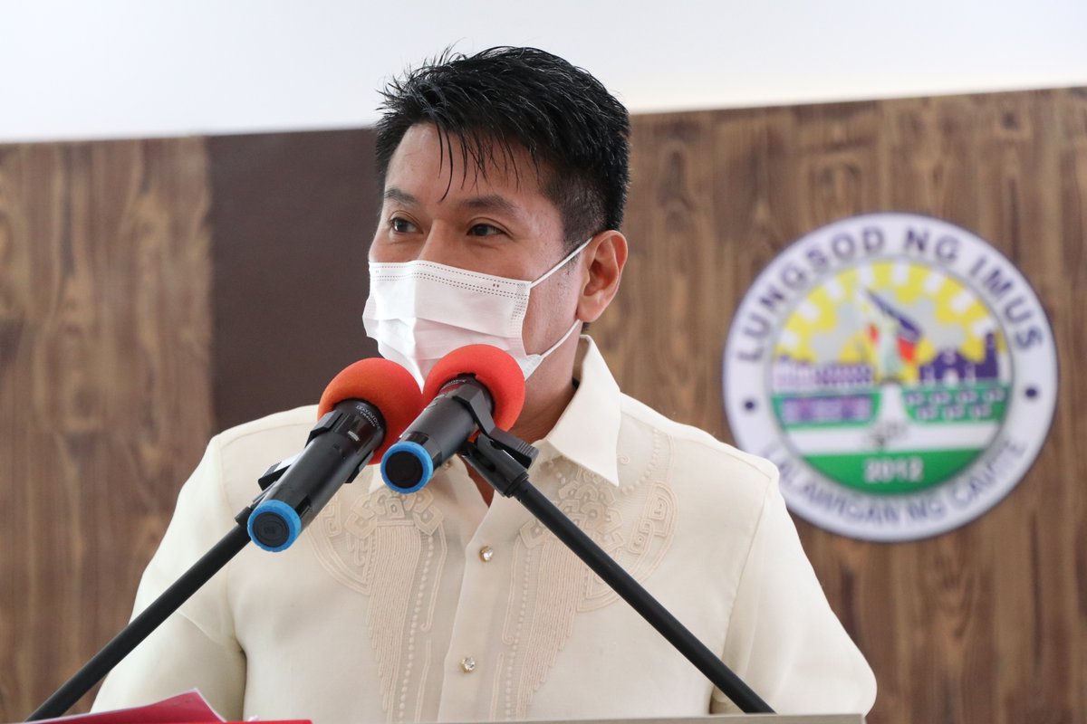 EmmanuelMaliksi's tweet photo. Idinaos natin ngayong araw ang huling State of the City Address para sa termino ng inyong lingkod.

Sa ating talumpati, binalikan natin hindi lamang ang nagdaang taon, ngunit pati na rin ang mga natatanging sandali ng ating serbisyo publiko. (1/5) https://t.co/LwPyfyW2OD