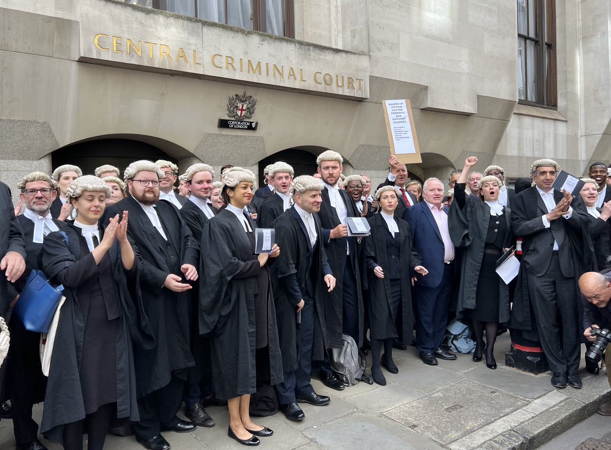Supporting criminal barristers today. If you care about justice you should be here too.  #oldbailey #justice #criminalbar