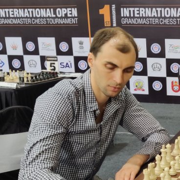 chesscom_in's tweet photo. GM Boris Savchenko clinched the 13th Chennai Open International Grandmasters Chess Tournament 2022 for Sakthi Group Dr. N. Mahalingam Trophy at Chennai. 

IM @Nitin_chess tied for first place and secured second. He scored 8.5/10, gained 13.2 Elo points and remained unbeaten! https://t.co/fZlAxkjcWN