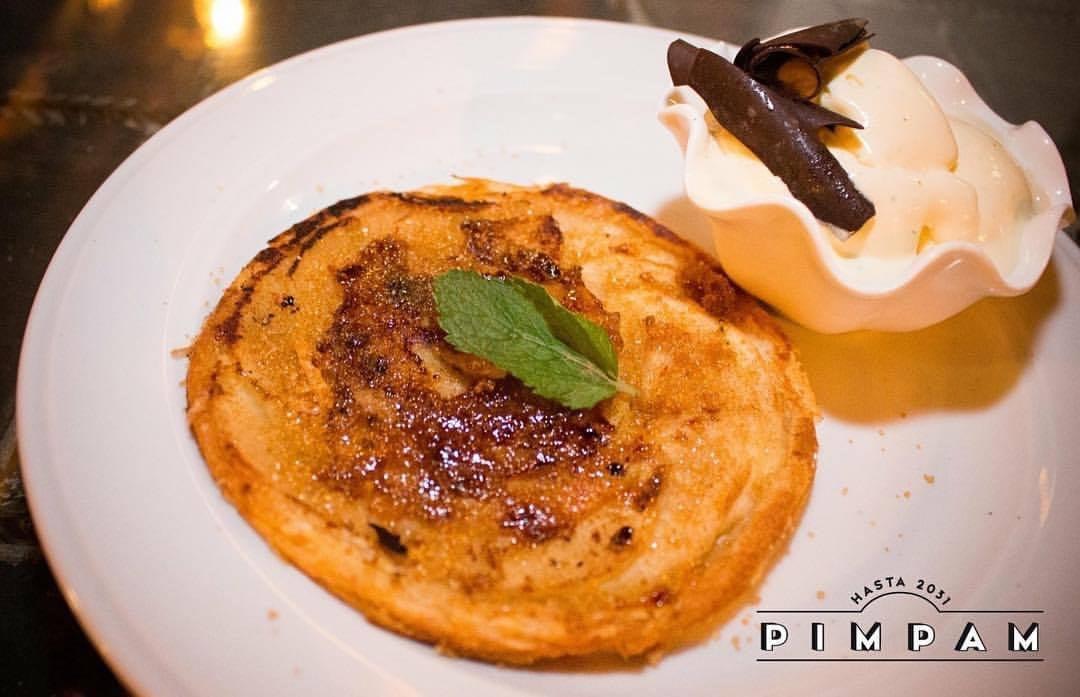 pimpammadrid's tweet photo. ¡Que levante la mano el que haya pedido #postre! 🙋‍♀️🙋‍♂️😋🍨🥧 🍎

*Tarta fina de manzana caliente con helado de vainilla....
Ñaaaam!!!

#PIMPAM #PIMPAMmadrid #restaurante #Sandoval15 #Chamberí #Malasaña #madrid https://t.co/sowIgzlHXL