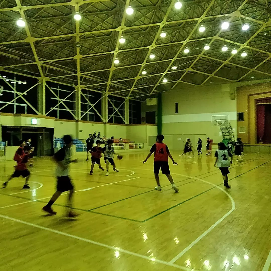 1217T1217's tweet photo. RExFREEバスケットボールアカデミー🏀
今日の月末恒例のゲームは、BASICクラスでは5人制、TOPクラスでは3人制ルールでのゲーム対決🏀
#北向由樹
#RExFREE
#OWLS
#BASICCLASS
#TOPCLASS
#おいらせ月曜日校
#アカデミー生募集中
#体験入学歓迎
#初回体験無料
#見学歓迎
#コーチ募集中 https://t.co/BHzUtbPJYL