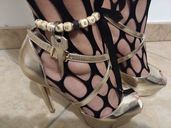 BUON INIZIO SETTIMANA MASCHIONI...😘😈  https://t.co/IHCHyLlirN  #porn #hub #queen #eva #sexy #hot #femdom<a href="/tag/sexy"class="tags"><span>#sexy</span></a><a href="/tag/hot"class="tags"><span>#hot</span></a><a href="/tag/queen"class="tags"><span>#queen</span></a><a href="/tag/porn"class="tags"><span>#porn</span></a><a href="/tag/femdom"class="tags"><span>#femdom</span></a><a href="/tag/eva"class="tags"><span>#eva</span></a><a href="/tag/hub"class="tags"><span>#hub</span></a><a href="/tag/amateurvideos"class="tags"><span>#amateurvideos</span></a>