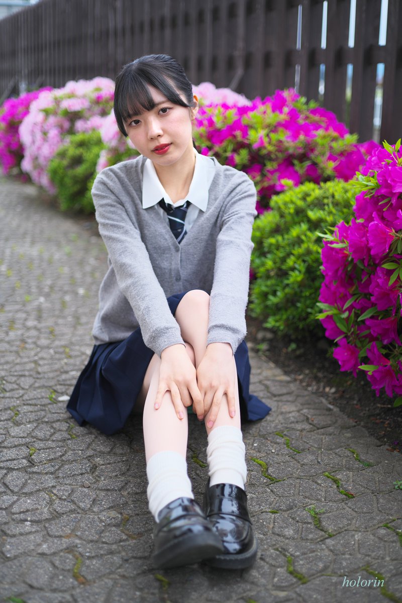 HolorinHikaru's tweet photo. 5/15 #夢宮まりあ @twinkle_kmmc07 さん、#キミマチ撮影会 から(5)
つつじと😆
#α7IV #ILCE7M4 #Planar45 (Planar T* 45mmF2) #ヤシコン #Gマウント https://t.co/dTs8JCxocW