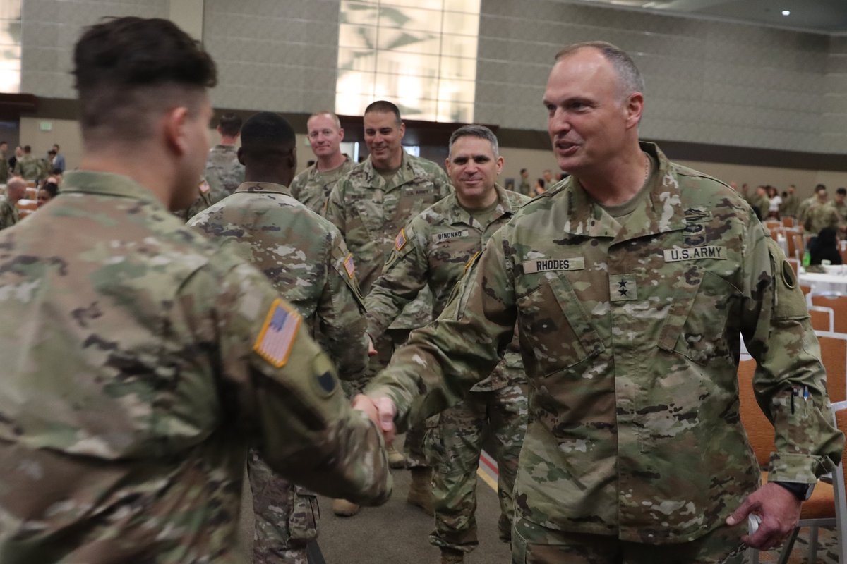 VaNationalGuard's tweet image. Over the weekend, we recognized our @29thID Soldiers  for their federal active duty service in support of Operation Spartan Shield. Thankful for all that they do!