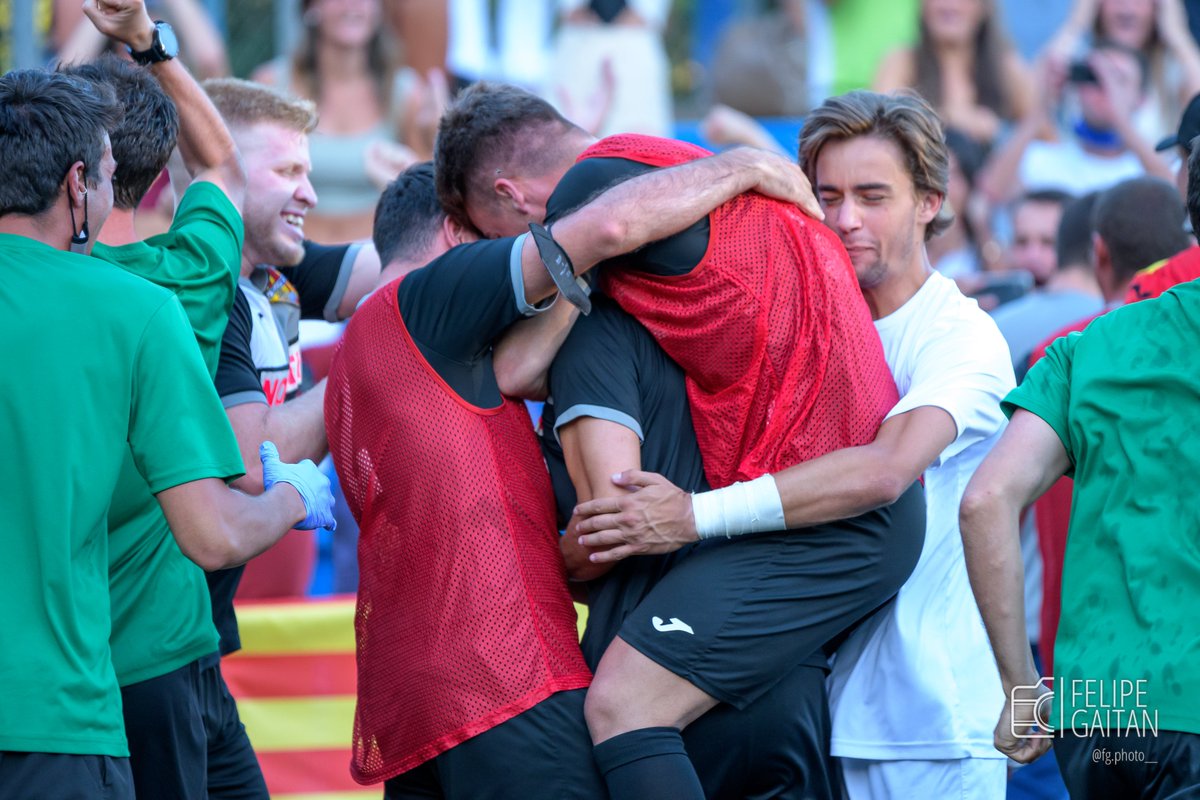 FundacioUETona's tweet photo. 𝗔𝗩𝗨𝗜 𝗙𝗔 𝟭 𝗔𝗡𝗬...

Avui ja fa 365 dies que ens vam quedar a les portes de l'ascens a #3RFEF després de perdre el Play Off vs la @eeguineueta 

1 any després, com ja vam avisar, som equip de Tercera💛

#3RFEF #SomHiTona https://t.co/s3Hb7ouJLX