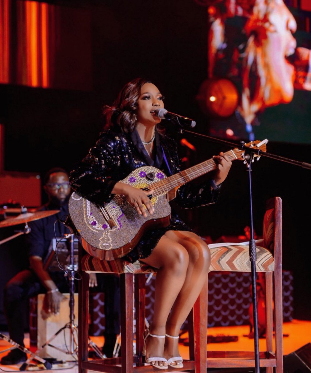 YOUR DREAM DOESN’T
HAVE AN EXPIRATION DATE
TAKE A DEEP BREATH
AND TRY AGAIN.🥁🎸