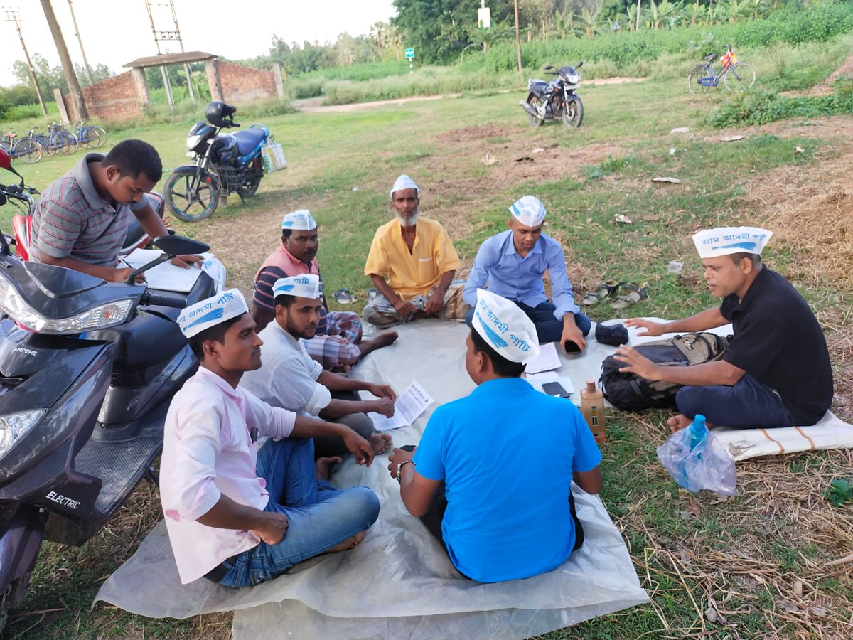 AamAadmiPartyDD's tweet photo. হরিরামপুর বিধানসভার একটি গ্রামে স্থানীয় আপ কর্মীদের নিয়ে কর্মীসভা।
যুক্ত হতে মিসড কল দিন: 8929347889
#AAPinBengal #AAPinDD https://t.co/xB0RSmrReE