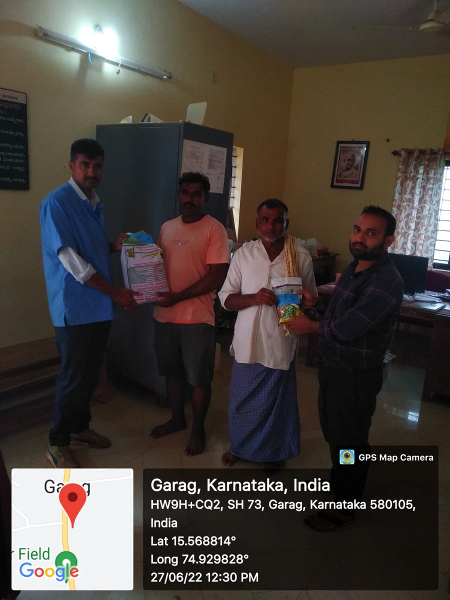 AHVS_Karnataka's tweet photo. ದಿನಾಂಕ 27/06/2022 ರಂದು, ಧಾರವಾಡ ಜಿಲ್ಲೆಯ ನವಲಗುಂದ ತಾಲೂಕಿನ ಪಶುಪತಿಹಾಳ ಪಶು ಚಿಕಿತ್ಸಾಲಯದಲ್ಲಿ, ರೈತರಿಗೆ ಮೇವು ಬೀಜದ ಮಿನಿಕಿಟ್ ಗಳನ್ನು ಡಾ.ಉಮೇಶ್ ಎನ್.ಕೊಂಡಿ, ಉಪನಿರ್ದೇಶಕರು (ಆಡಳಿತ), ಇವರ ನೇತೃತ್ವದಲ್ಲಿ ವಿತರಿಸಲಾಯಿತು.
#Dharwad #Fodderminikit https://t.co/fMNHViX2eb