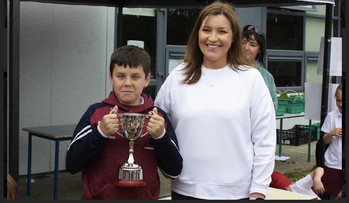 Castletown_NS's tweet photo. 1/2This year was a special one as we introduced the Joe O’Shaughnessy Memorial Cup for the football penalty shoot out. Kiefer Shelly was the worthy recipient of the perpetual cup and we were grateful to Marcella O’Shaughnessy, Joe’s daughter, for presenting the cup and speaking.. https://t.co/QGidz13sLt