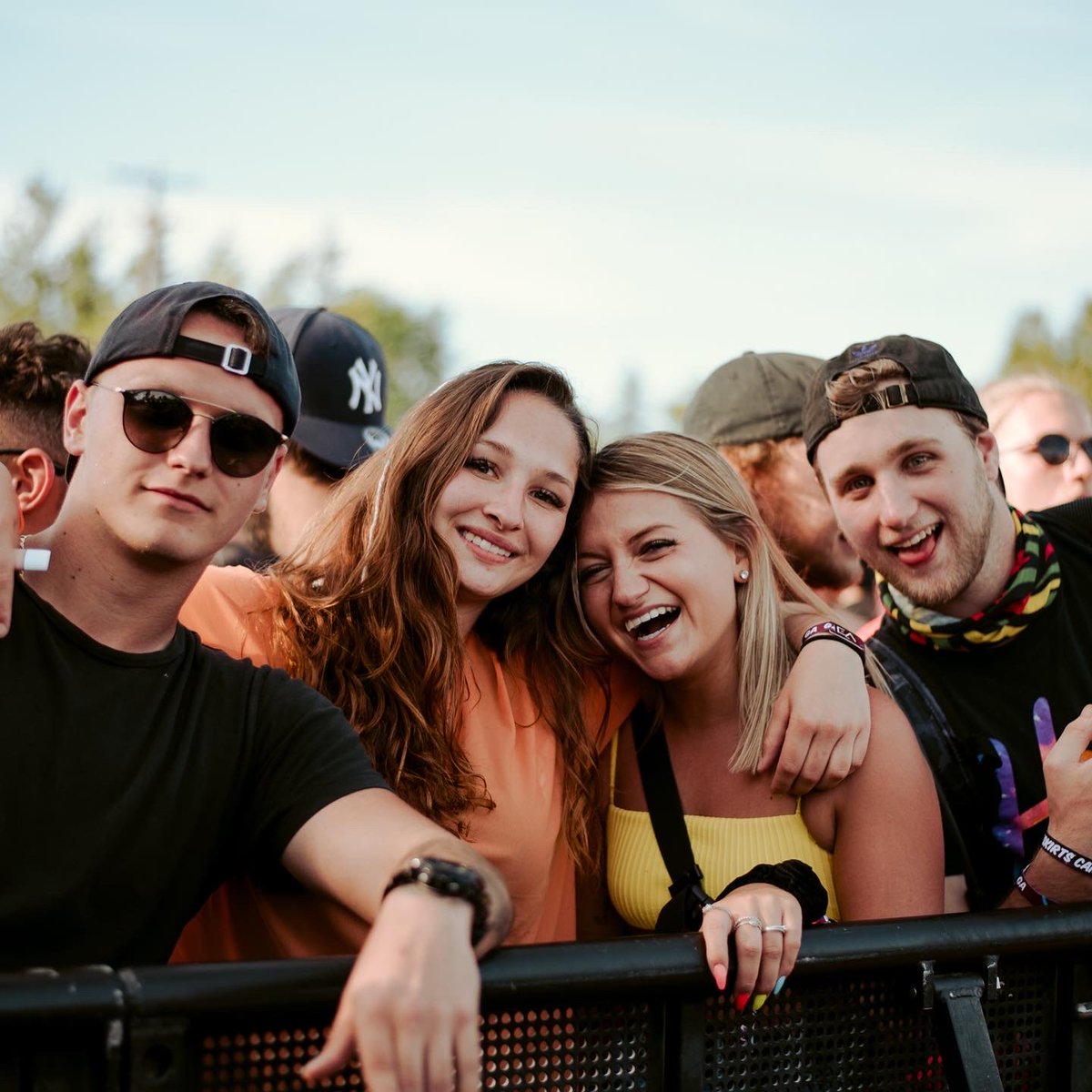 Adventurers, who’s your #EAMF22 squad 🙋‍♂️🙋‍♀️?
RT and tag your group to remind them that #EAMF22 tickets are selling faster than any other year! Grab your 🎟 NOW: bit.ly/EAMF22Tix
