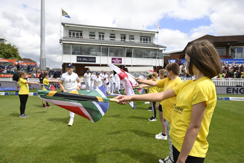 Chance2Shine's tweet photo. Absolutely fantastic to be at @CACG_Somerset for Day 1 of #NationalCricketWeek with #ChancetoShine participants providing the guard of honour for the teams at #EngvsSA. Many thanks to @SomCricketFDN for all the hard work 🙌 https://t.co/PcIXE088HB