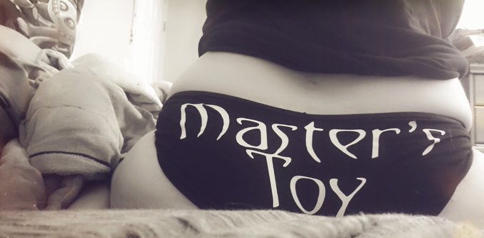 My OnlyFans for free at ravenc13 😘 https://t.co/1j2hSrcP1O