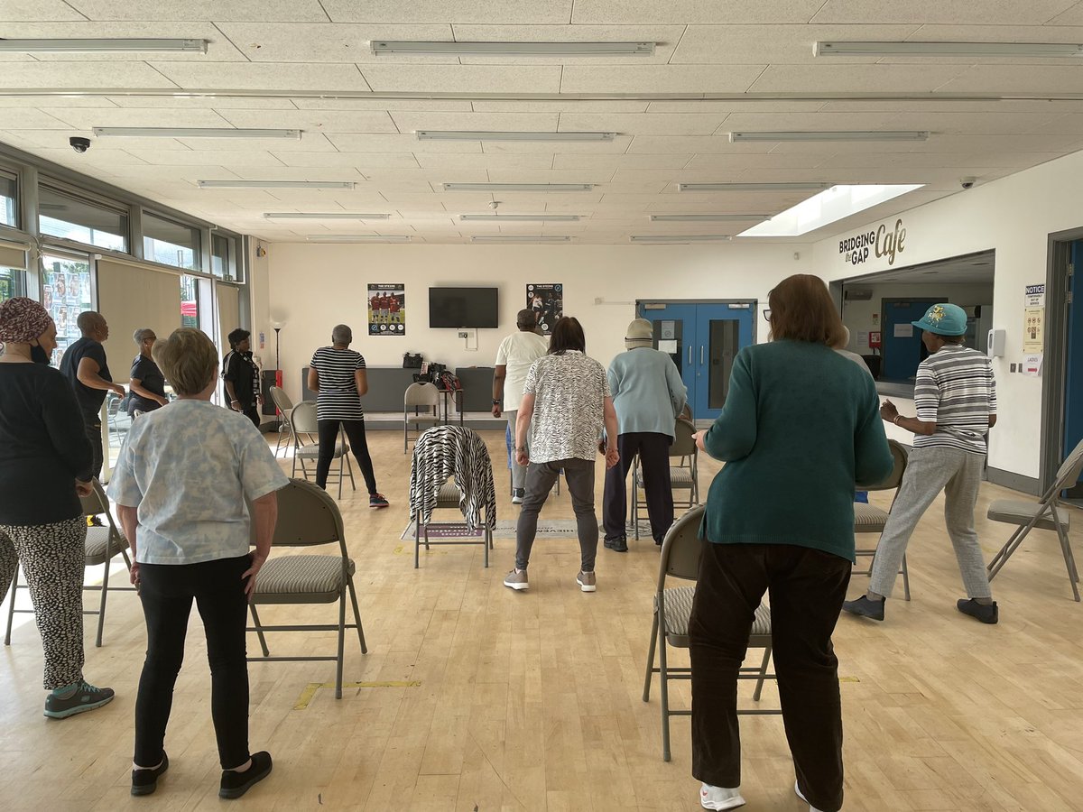 What better way to start the week than with some exercise. @HydeHousing <a href="/QPR/">QPR FC</a> <a href="/QPRtrust/">QPR in the Community</a> <a href="/JasonRobertsFdn/">Jason Roberts Foundation</a>