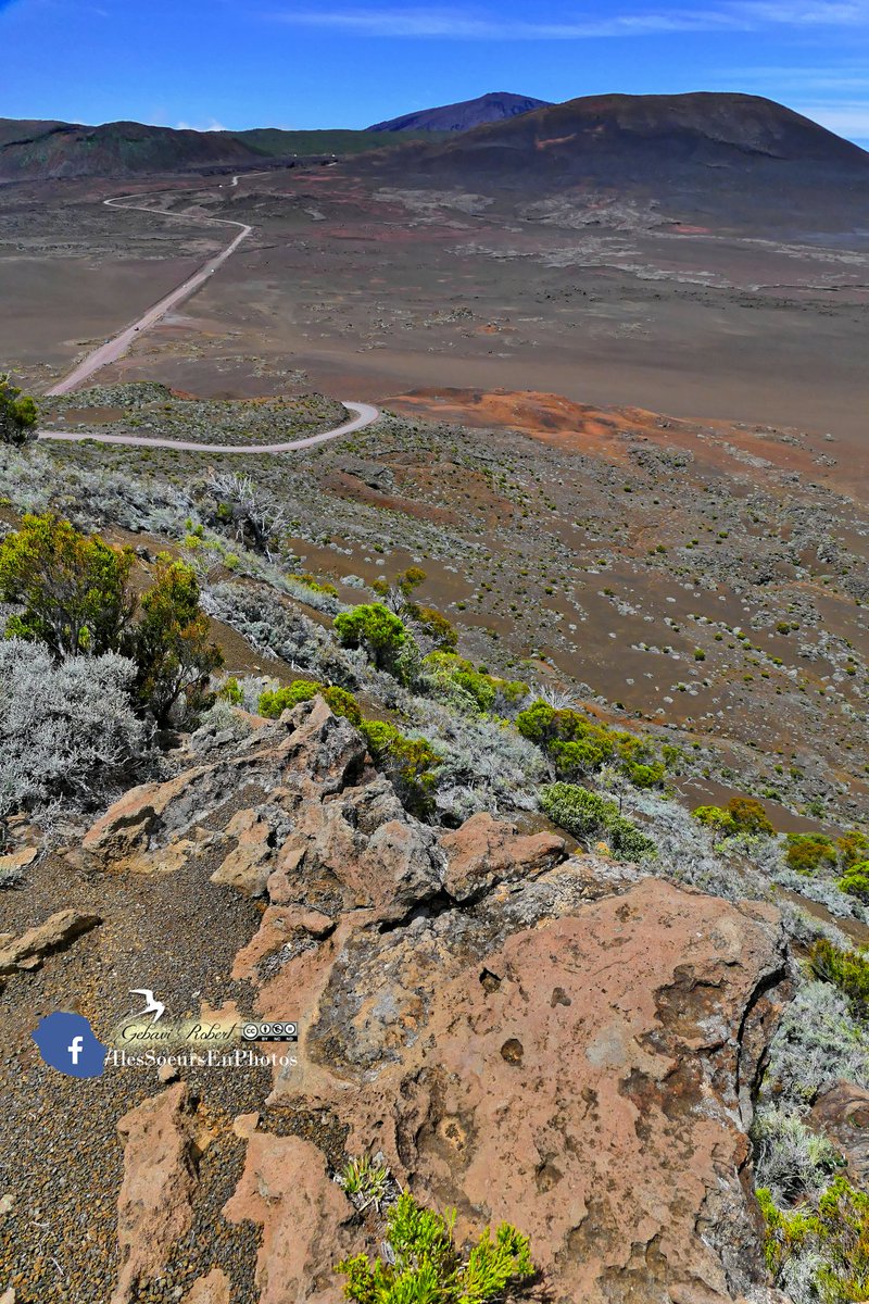 robertgeb's tweet photo. Point de vue sur la Plaine des Sables, le Piton de la Fournaise,et le Piton Chisny, 974 la Réunion #reunionisland #iledelareunion #volcan #plainedessables https://t.co/KhFPG17MUT