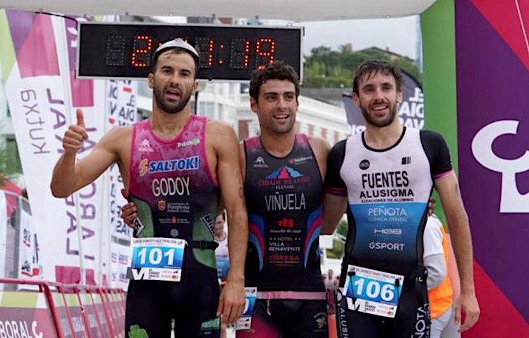 triatlonchannel's tweet photo. Kevin Tarek @KevinTarek  y Helene Alberdi @helene_alberdi  vencen el @ClubAtleticoSS  Triatlon de Donostia https://t.co/9evwcZlo9M https://t.co/pVSPcCxha5