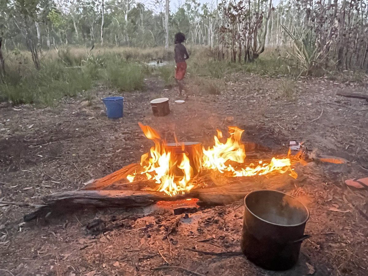 EmMasters's tweet photo. The past week has been an adventure filming an education revolution in remote Arnhem Land … celebrations culminated in spring soaking and campfire #molclan #bininj #kabulwarnamyo #norne #manmoyi #mamadawerre #warddeken #nawarddeken #stonecountry https://t.co/ab0hRMXVBj