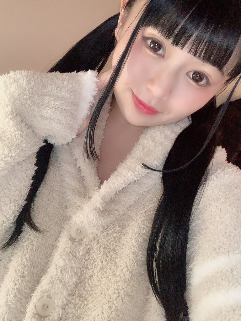 初めまして♡ 白浜美羽です🎀👶🏻 7月19日にFOCUSさんよりデビューさせ