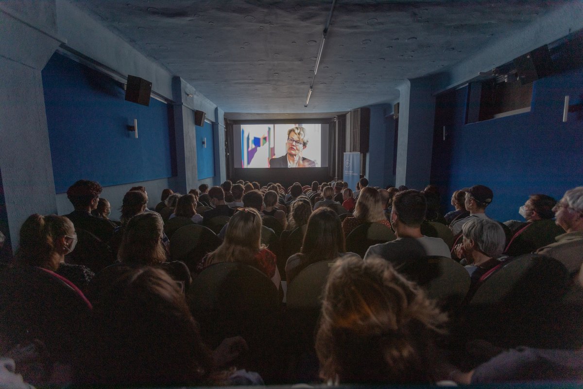 freiheitsrechte's tweet photo. Letzte Woche luden wir zu einem Filmabend mit anschließender Podiumsdiskussion über die Rolle des Bundesverfassungsgerichts ein. Du willst keine unserer Veranstaltungen mehr verpassen? Dann abonniere unseren Newsletter 🤓https://t.co/FNBmi1Ua6R https://t.co/jLqazHjueE