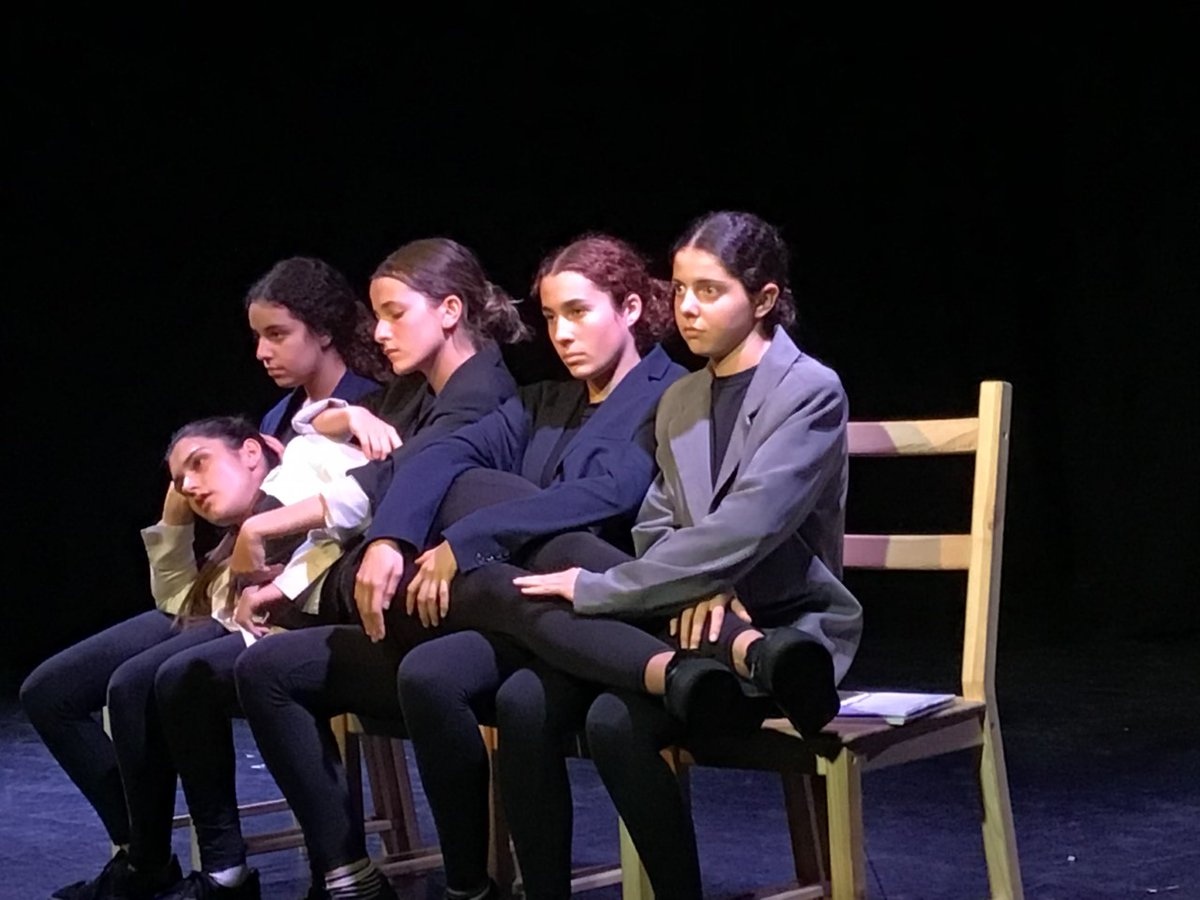 SHHSDramaDept's tweet image. Well done to our GCSE Drama students who performed their devised pieces. Such a mix of themes, from exploring Agatha Christie&apos;s disappearance to a group learning BSL and devising a story about people who are hard of hearing. In the style of @franticassembly @SHHSforGirls #devised