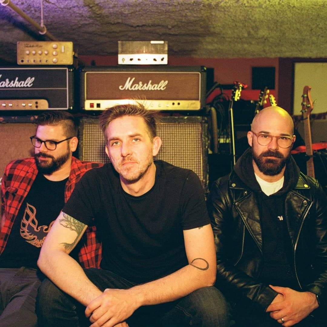 DockBlog's tweet photo. Listen to the full album 'Build Them An Image' from @TheChaw and follow this original and talented band.
#indiedockmusicblog #albumreview #hardrock #classicrock #rock #rocknroll

https://t.co/GkO96WjyjK https://t.co/bYhKQU79LK
