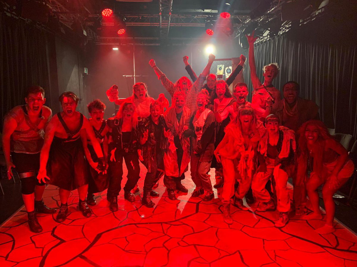 And just like that it’s over! I have had such an amazing time in this wacky world of Titus Andronicus! A massive thanks to the incredible <a href="/TheRealBiddle/">Jamie Biddle 🐎 ✈️</a> for being so inspirational and supportive! <a href="/FourthMonkeyTC/">Fourth Monkey</a> #classicalseason #seekingrepresentation