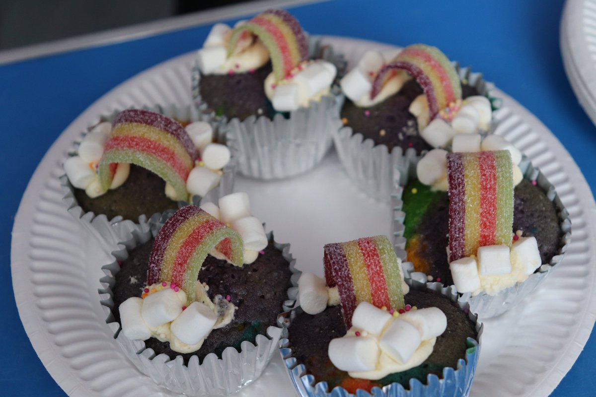 TaverhamHigh's tweet image. A fantastic start to our @NorwichPride #prideschoolsweek events with a break time bake sale in the atrium, featuring the baking skills of @MissClifford11, the Pride Group, and the Diversity Ambassadors! #cakes #rainbowcake #proud