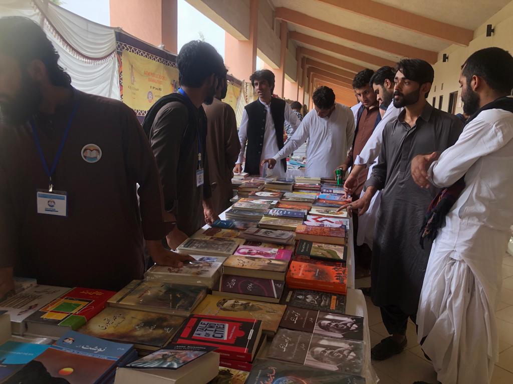 BsacQtaZone's tweet photo. Baloch Students Action Committee BUITEMS unit has managed a book stall at the Quetta Literary Festival (QLF) under the banner of Balochistan Kitaab Karwan. Visit the stall, have books and nourish your minds.

#BalochistanKitaabKarwan
#QLF22 
#Quetta https://t.co/oG3fbuq8Jw