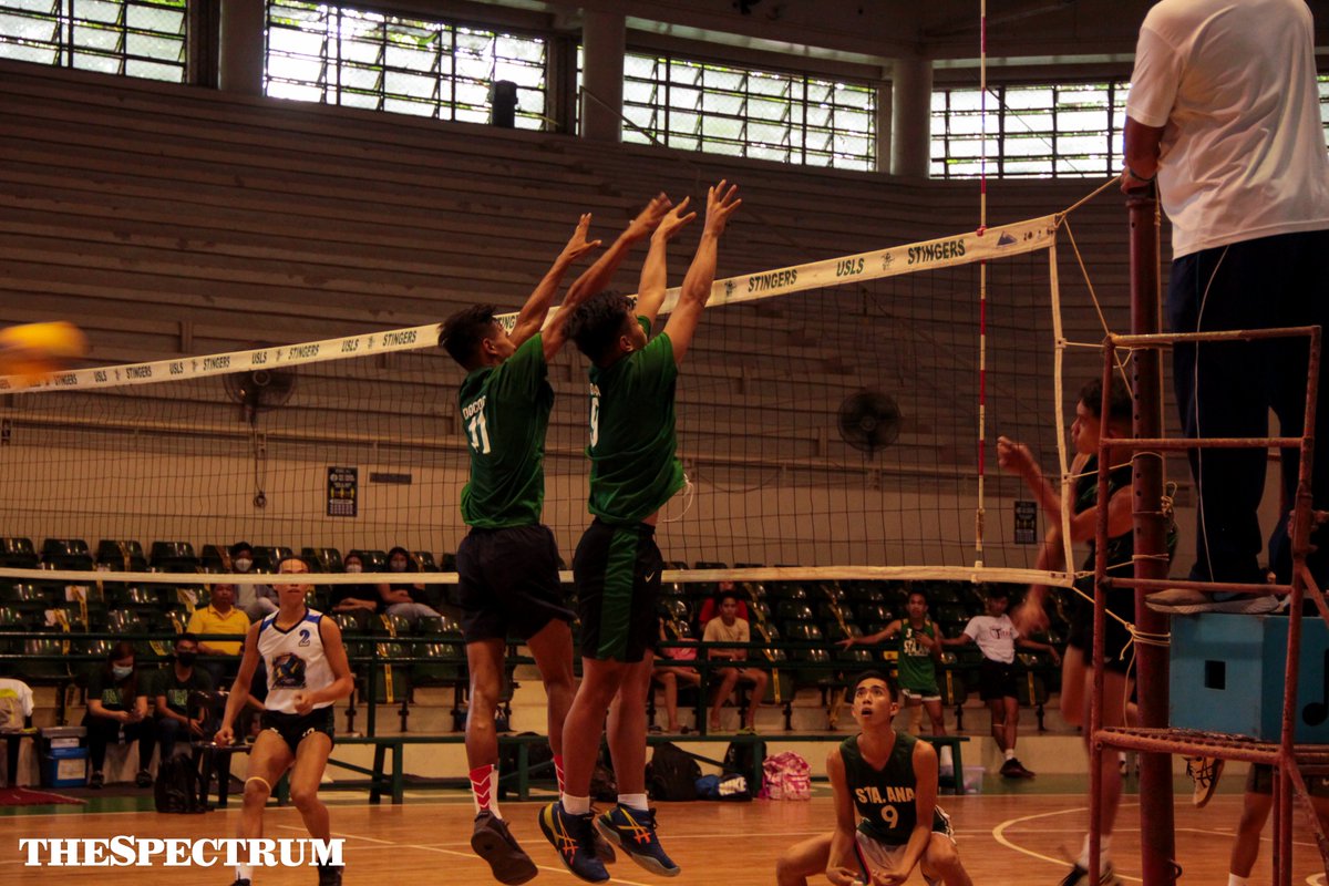 TheSpectrumUSLS's tweet photo. The University of St. La Salle Stingers Men defended their home court after winning 3-1 in a best-of-five match against Colegio de Sta. Ana Victorias during the Lasalle Stingers Men's Volleyball Exhibition Game at the Coliseum.
#70thHandumananWeek
#DreamForward https://t.co/VrZVm6ZvTG