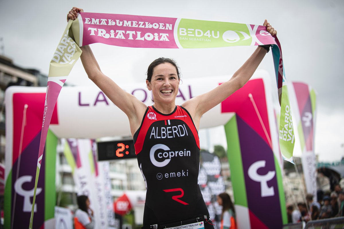 TriatlonOnditz's tweet photo. 👉Helene Alberdi y Kevin Viñuela fueron los ganadores de la 35º edición de nuestra triatlón. 

👉Helene Alberdi eta Kevin Viñuela izan ziren geure 35º edizio triatloiko irabazleak.

(📸: @fotorunners.es )

#triatlon #triatlononditz #triatlondedonostia #triatloia https://t.co/Lpi07SqdEY