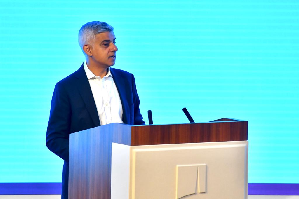 MayorofLondon's tweet photo. At the London Climate Action Week’s opening ceremony, I announced that London has signed the Fossil Fuel Non-Proliferation Treaty. 

We are leading the way in decreasing our reliance on fossil fuels to protect our health and the future of our planet. https://t.co/zGXEmgS7mk